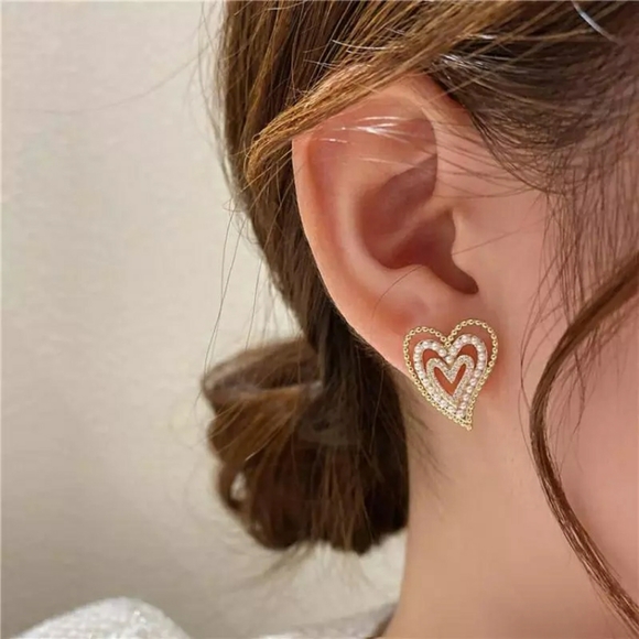Jewelry - New Pearl Crystal Heart Stud Earrings